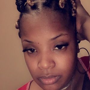 Meet your Posher, April